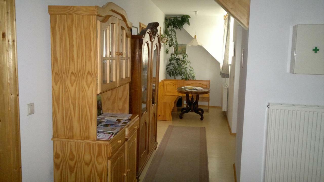 Weinhof Gregor Raab Apartment Unterretzbach Exterior photo